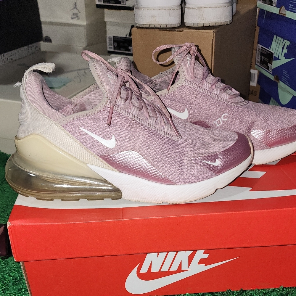 Nike Women's Mauve and White Sneakers